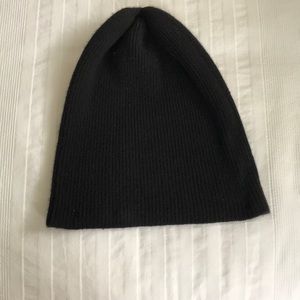 Everlane black Ribbed Cashmere hat, EUC
